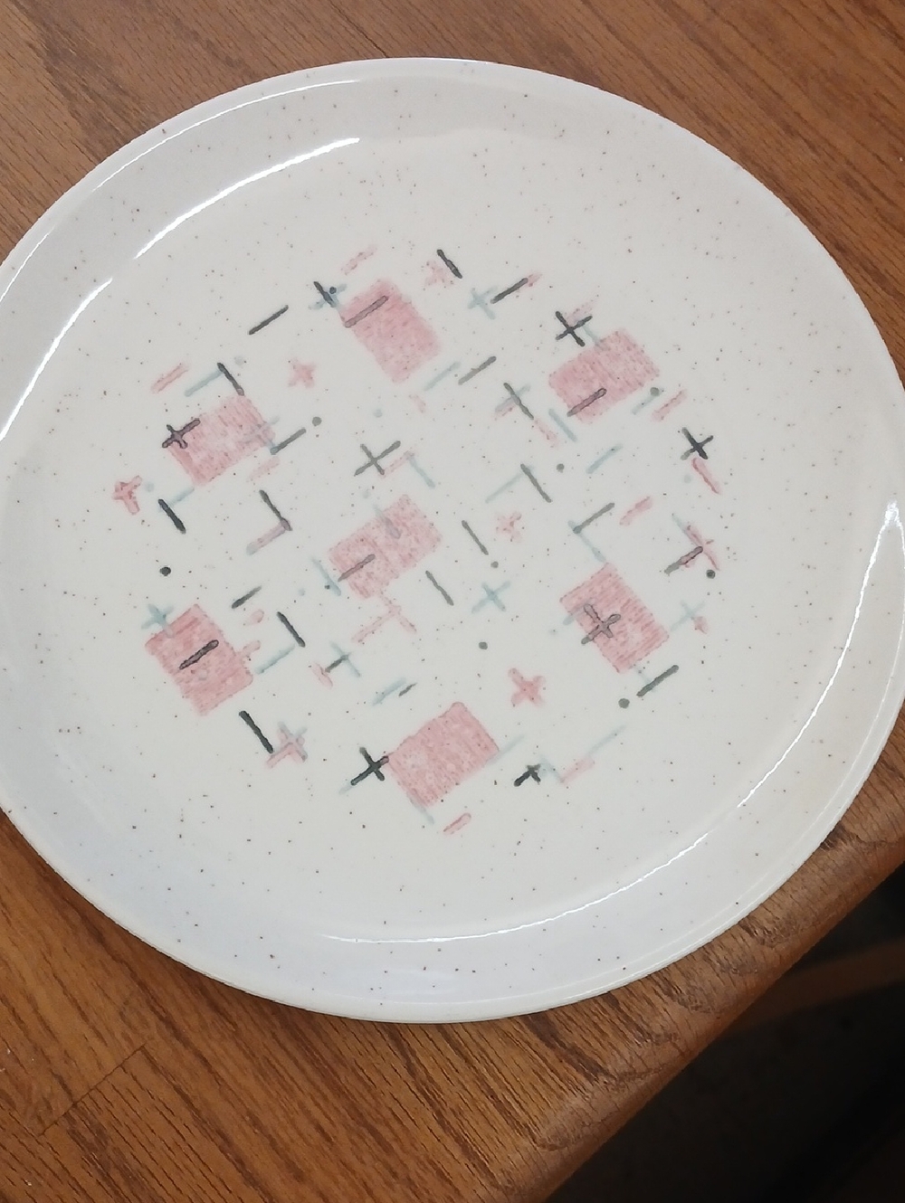 Vintage 1950s Tickled Pink 7 1/2 In.round